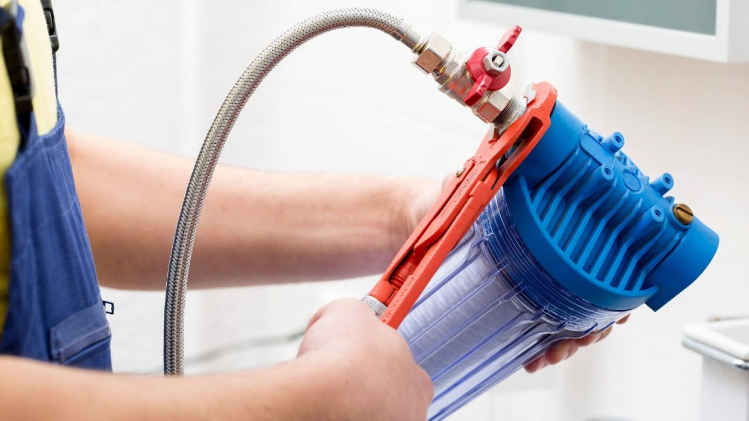 Whole House Water Filter Leaking Quick Fixes! (July 2023)