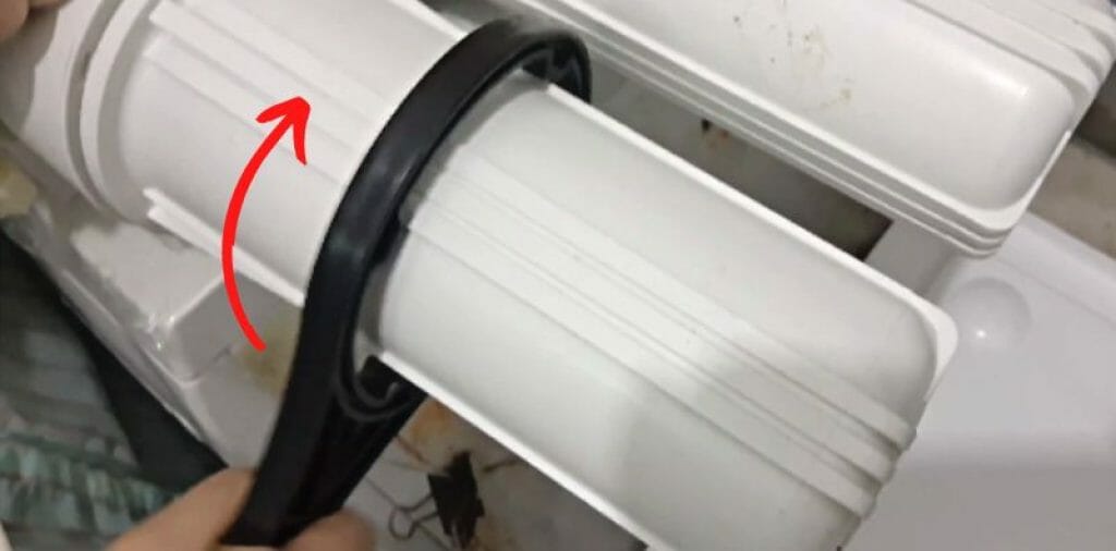 Whole House Water Filter Stuck? (How To Remove And Prevent It) Freshnss