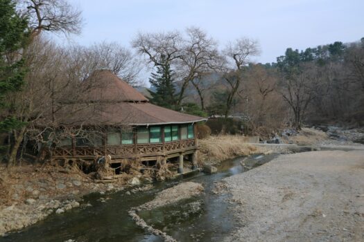 Off-grid cabin beside a stream — water testing for emergency preparedness